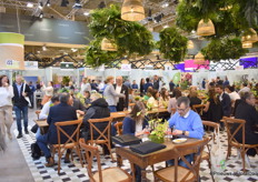 Always busy at the largest booth, the booth of Landgard.